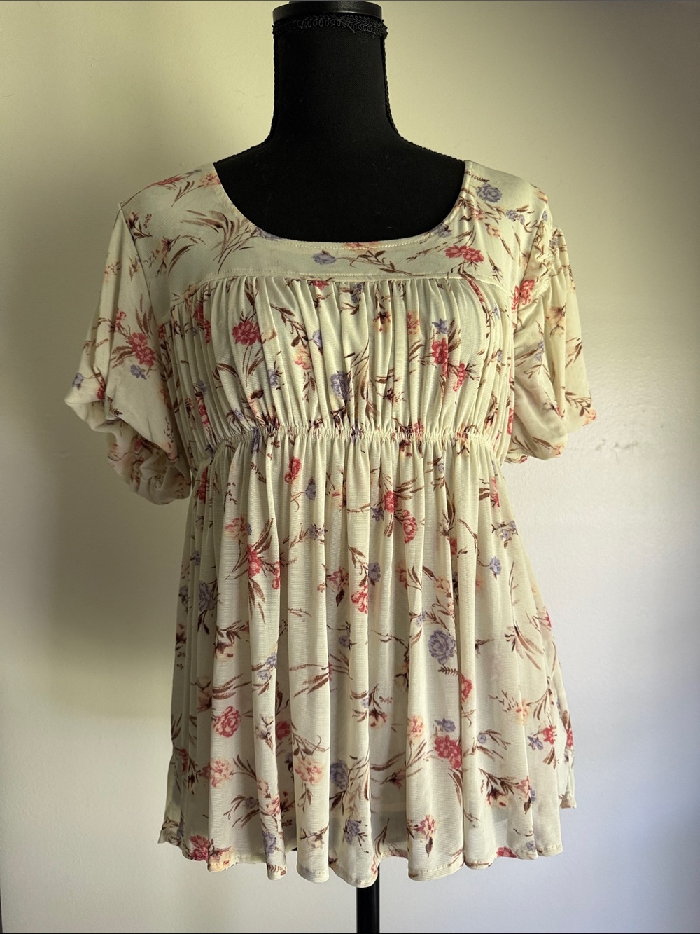 Women's Cream Floral Short-Sleeve Babydoll Tunic
